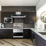 بكج أجهزة مطبخ بلت ان من منجنتي الإيطالية MANEGHNETTI - (شفاط  + ميكرويف + مسطح + فرن )