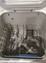 ⁦ماستر جاز - غسالة صحون للمنضدة والسطح الرخامي - عدد الأماكن : 4 أماكن عدد البرامج : 7 برنامج المقاس : 43 سم تحكم دقيق يعمل باللمس - خاصية التجفيف للمحتويات للاستخدام المباشر - MGDWM8⁩ - الصورة ⁦4⁩